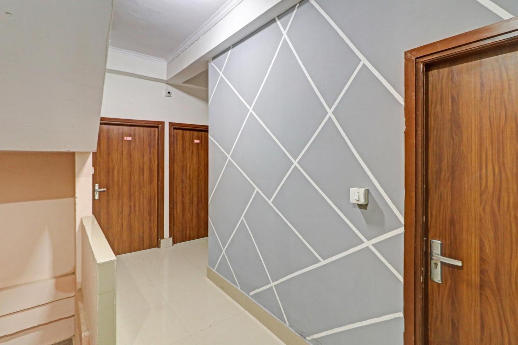 Hotel O Star Ki New Delhi Exterior photo